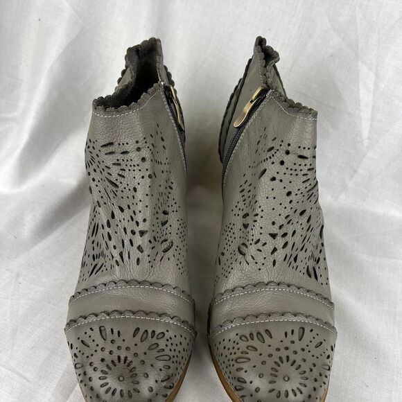 L'Artiste by Spring Step Leather Heeled boots Grey leather Ankle Boots Size 9 - Picture 3 of 8